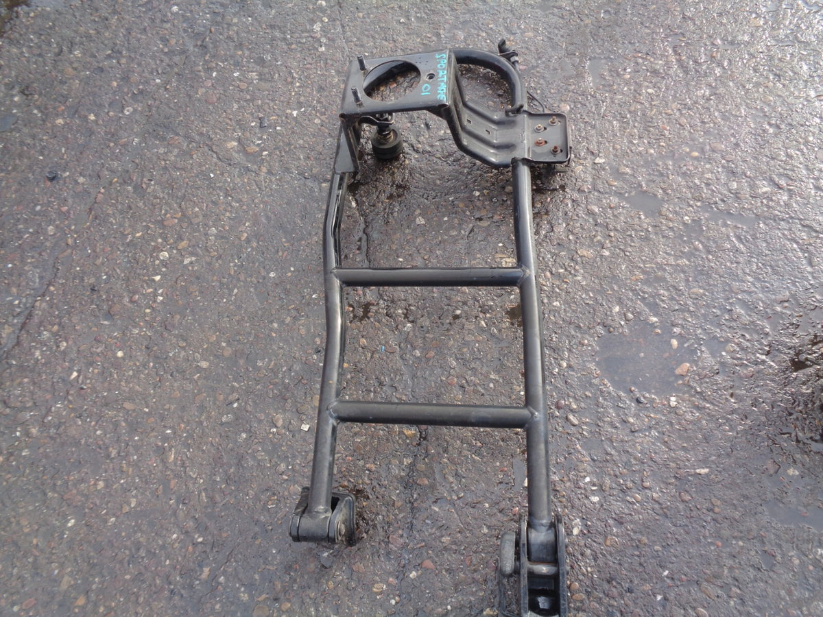 KIA SPORTAGE MK1 2001 RERA BOOT TAILGATE SPARE WHEEL HOLDER