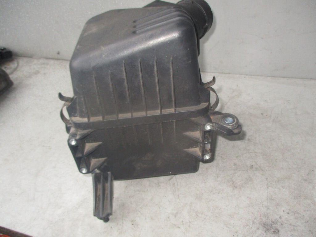 KIA CEED 2007 AIR FILTER BOX 281102H200