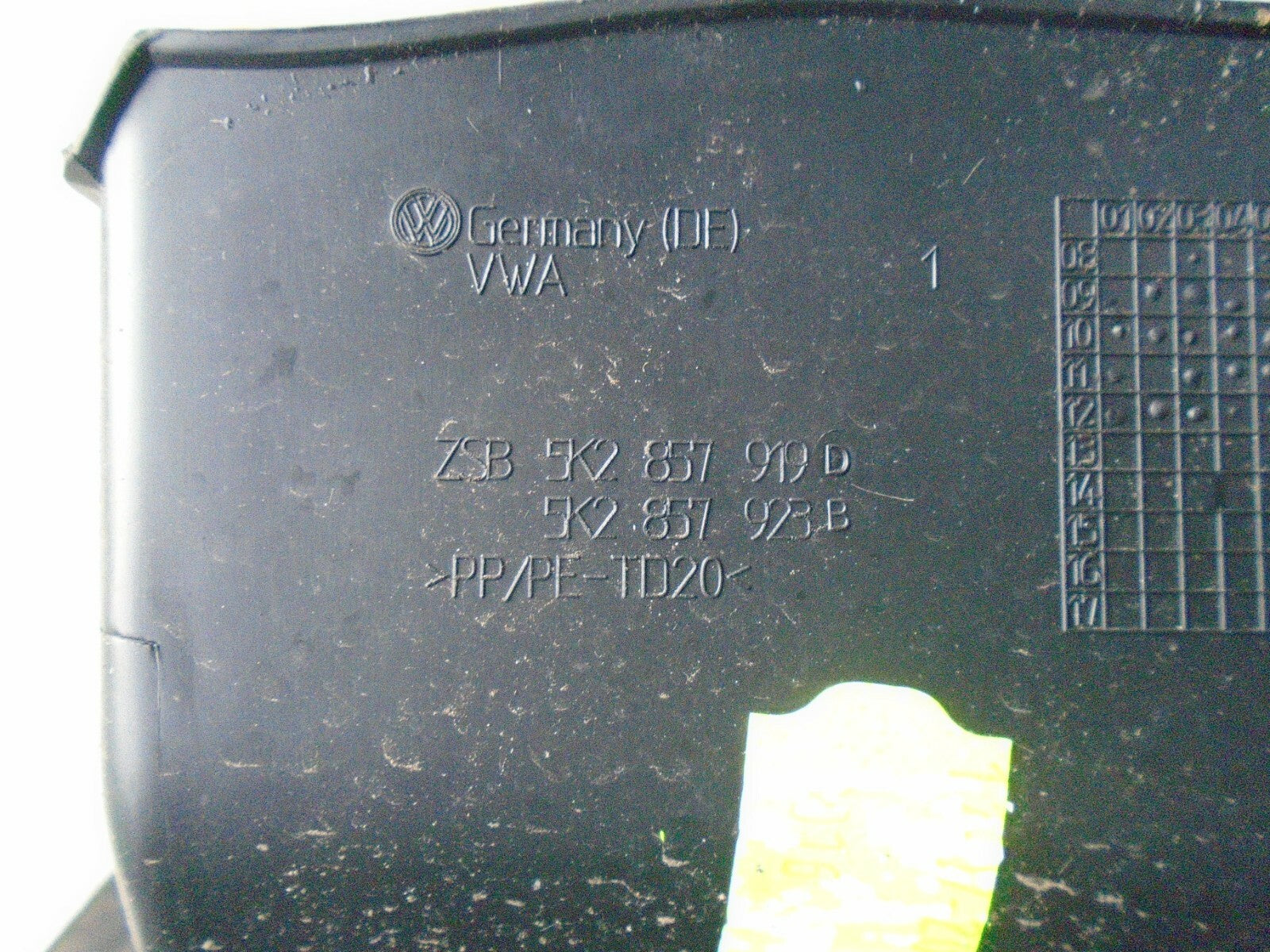 VOLKSWAGEN GOLF 2012 MK6 OS DRIVER SIDE STORAGE COMPARTMENT TRAY 5K2857919