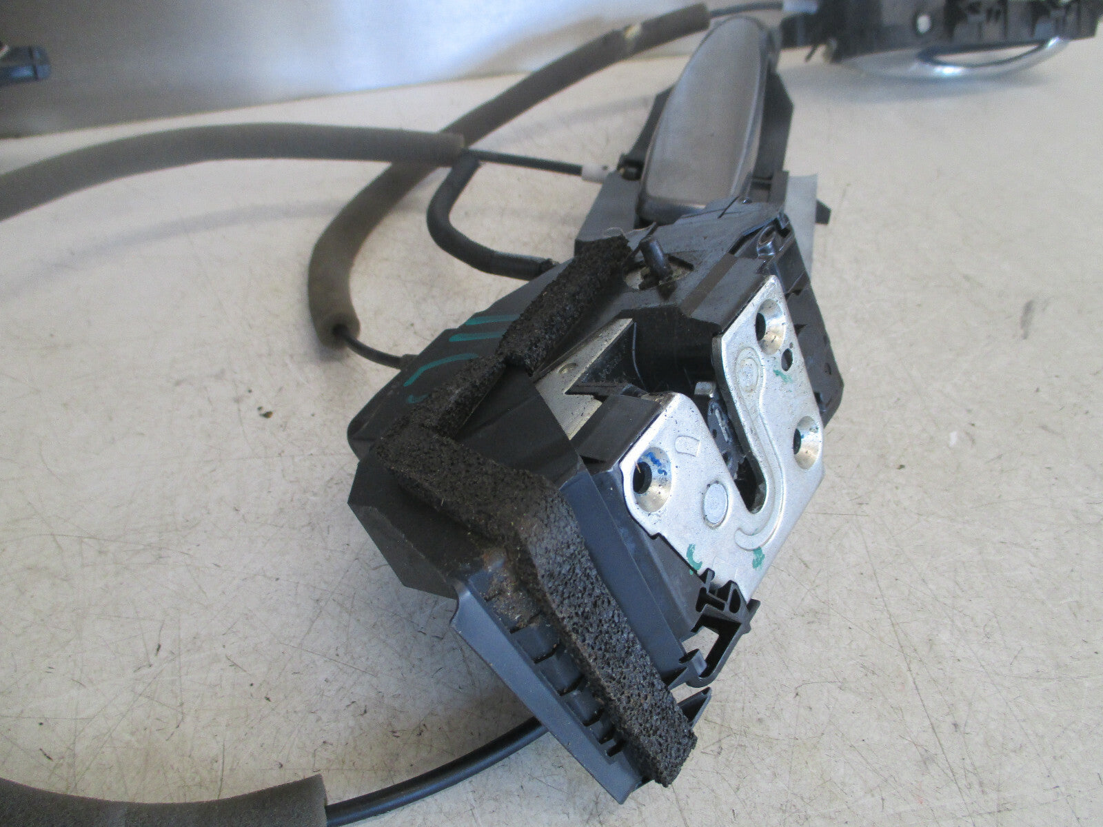 NISSAN QASHQAI J11 2017 NSR PASSENGER SIDE REAR EXTERIOR DOOR LOCK HANDLE UNIT