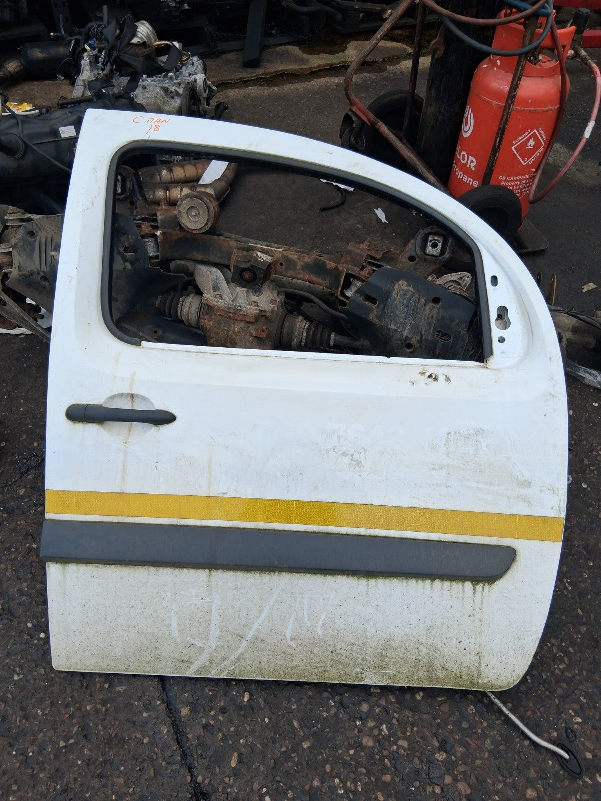 2018 MERCEDES BENZ CITAN W415 OSF DRIVER SIDE FRONT RIGHT BARE DOOR WHITE