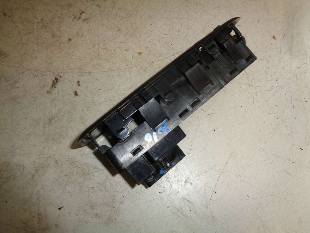 CITROEN C3 MK2 2010 FRONT DRIVER SIDE 2 WAY WINDOW SWITCH 96637529XT