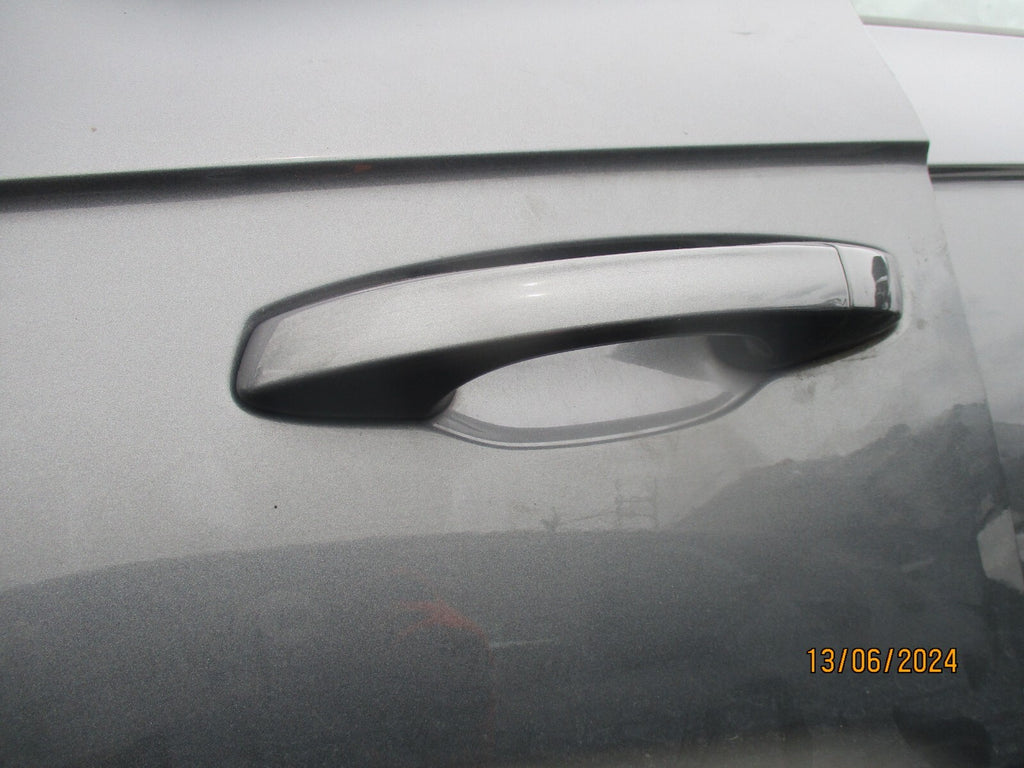2020 VW VOLKSWAGEN T ROC NS PASSENGER FRONT EXTERIOR DOOR HANDLE GREY MET LR7H