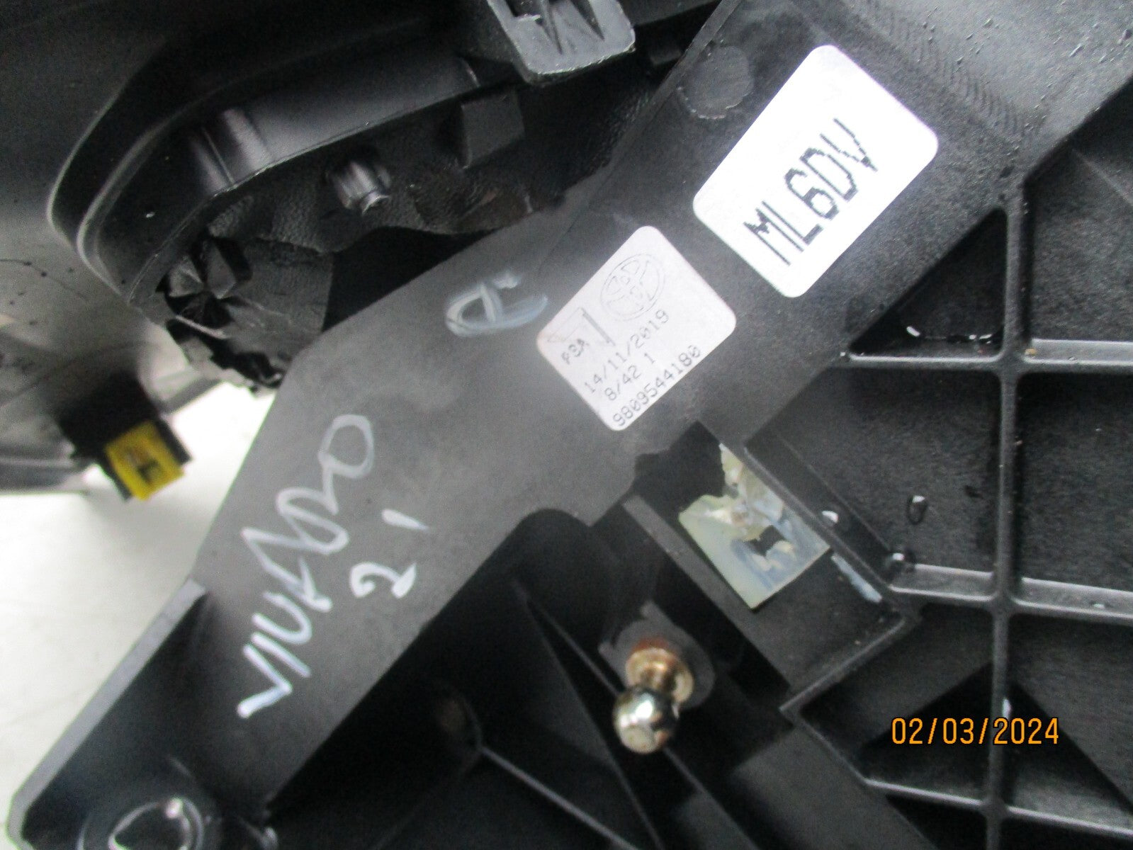 VAUXHALL VIVARO MK3 2021 6 SPEED MANUAL GEARSTICK GEARSHIFTER 9808544180