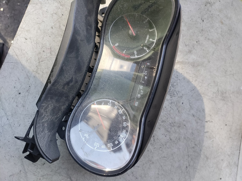 VAUXHALL CORSA E 2018 1.4 PETROL SPEEDO INSTRUMENT CLUSTER 39204204