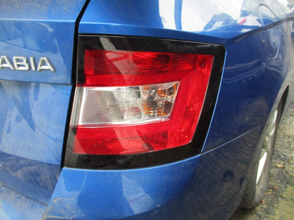 2019 SKODA FABIA MK3 NJ ESTATE OSR DRIVER SIDE REAR TAIL LIGHT LAMP