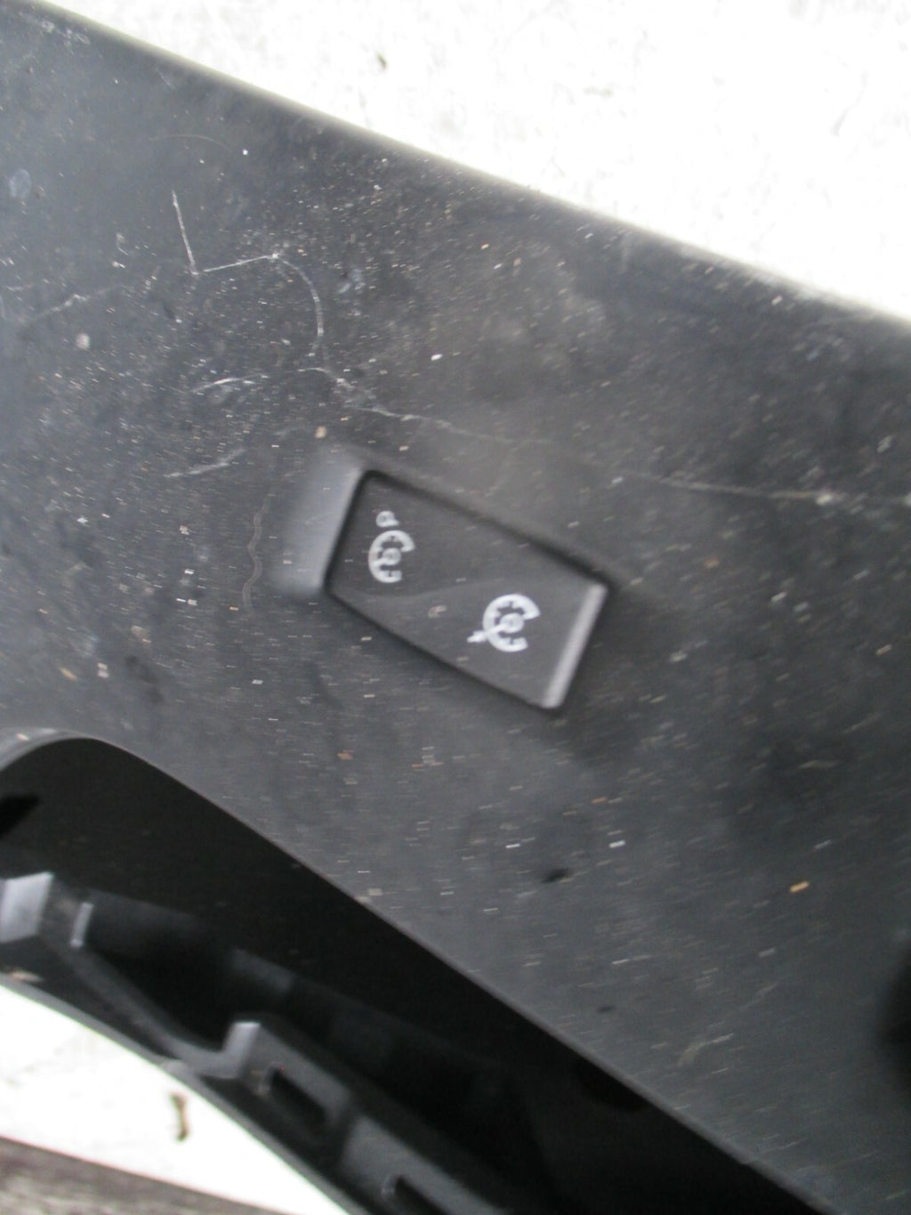 RENAULT MEGANE 2011 MK3 CENTRE CONSOLE ARMREST