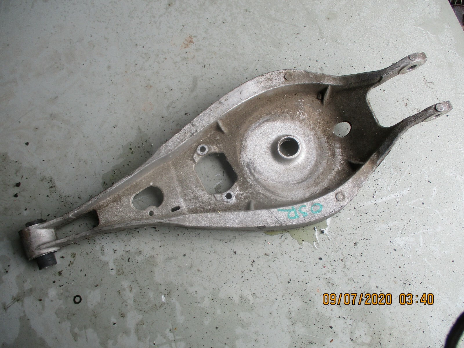 BMW 1 SERIES 116I E87 1.6 2007 REAR LOWER SUPPORT ARM WISHBONE CONTROL ARM 10948