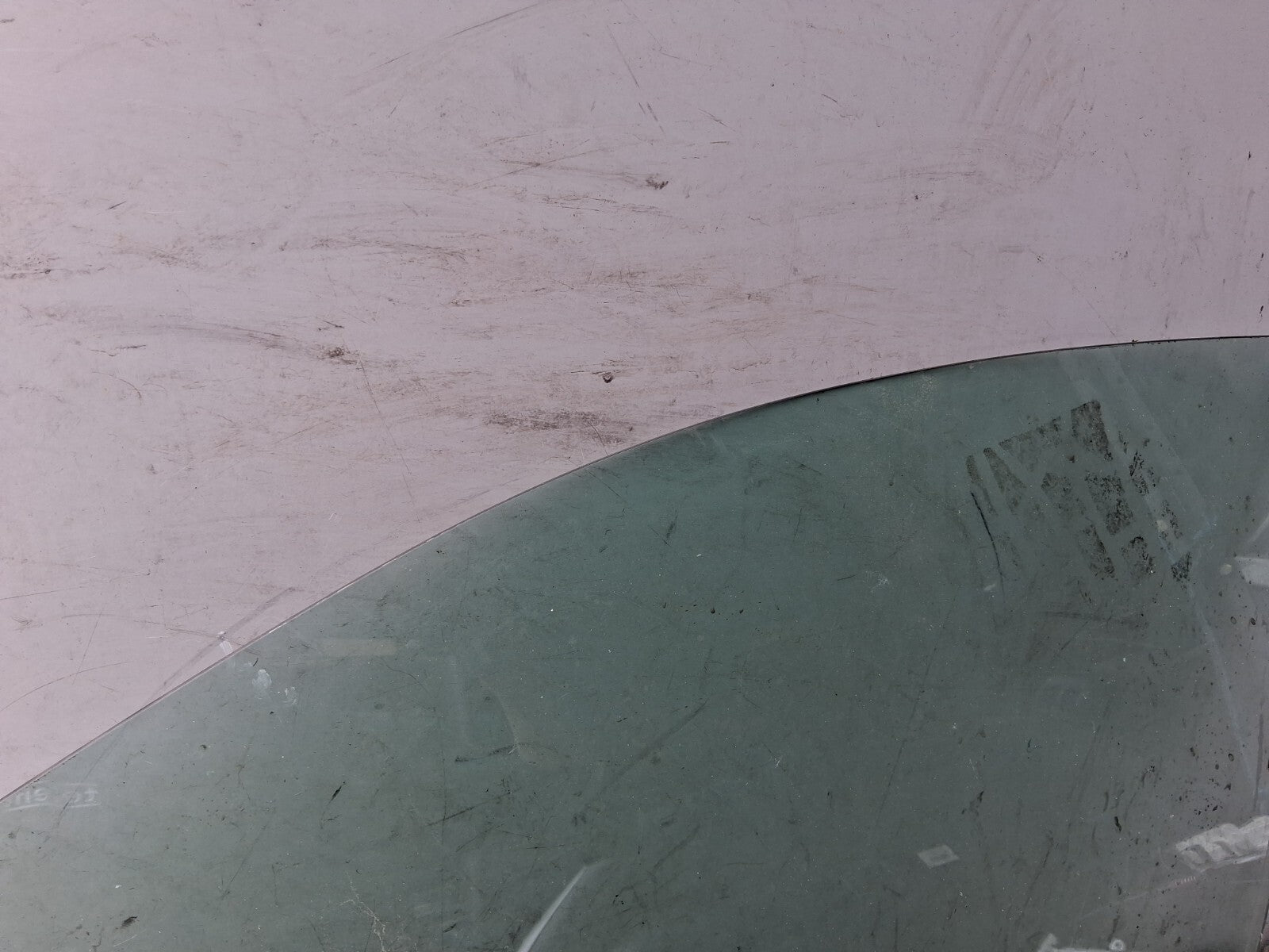 2008 MERCEDES C CLASS W204 NSF PASSENGER SIDE FRONT LEFT WINDOW GLASS
