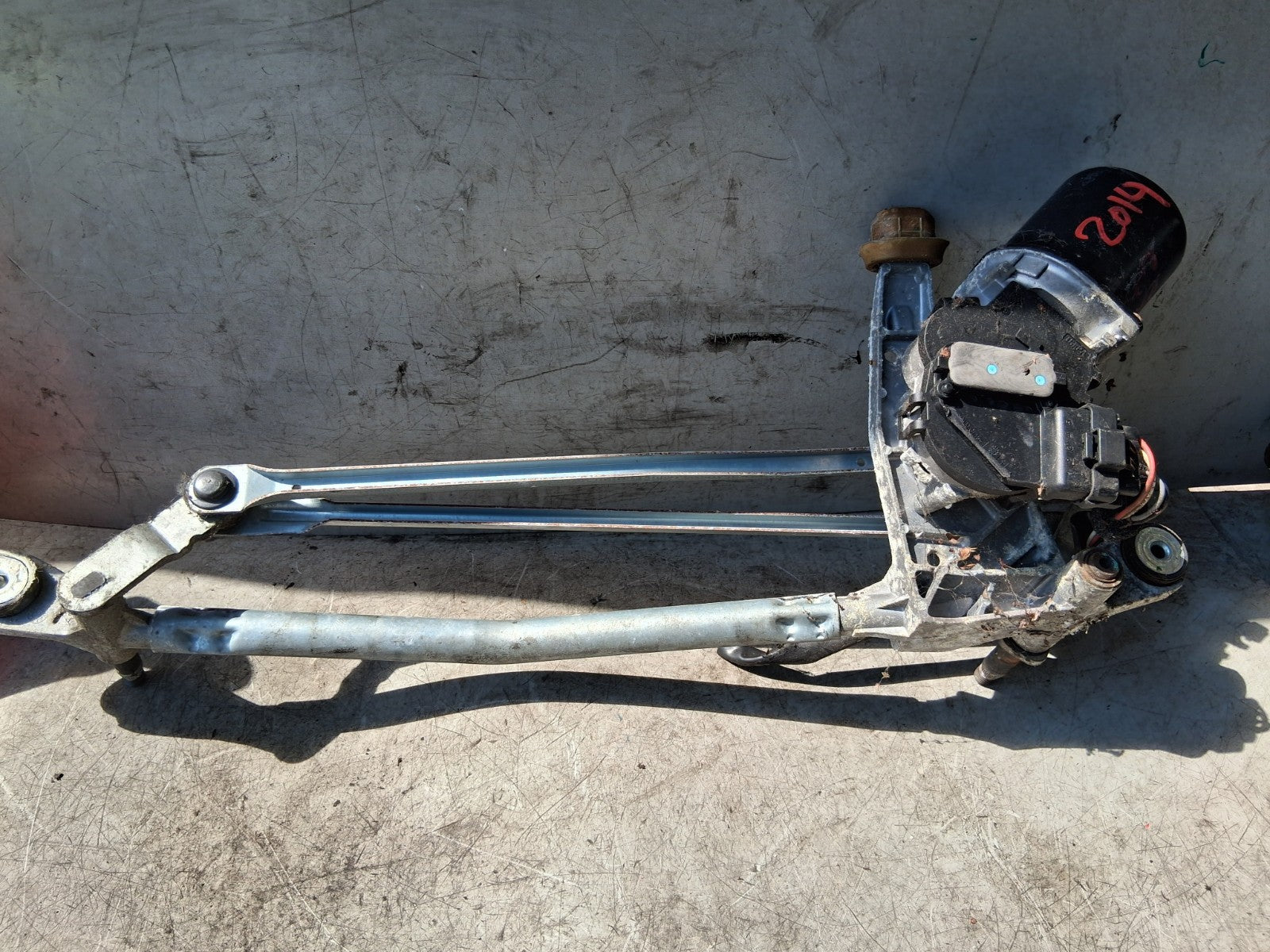 2011 CITROEN DS3 FRONT WINDSCREEN WIPER MOTOR & LINKAGE 9683622580