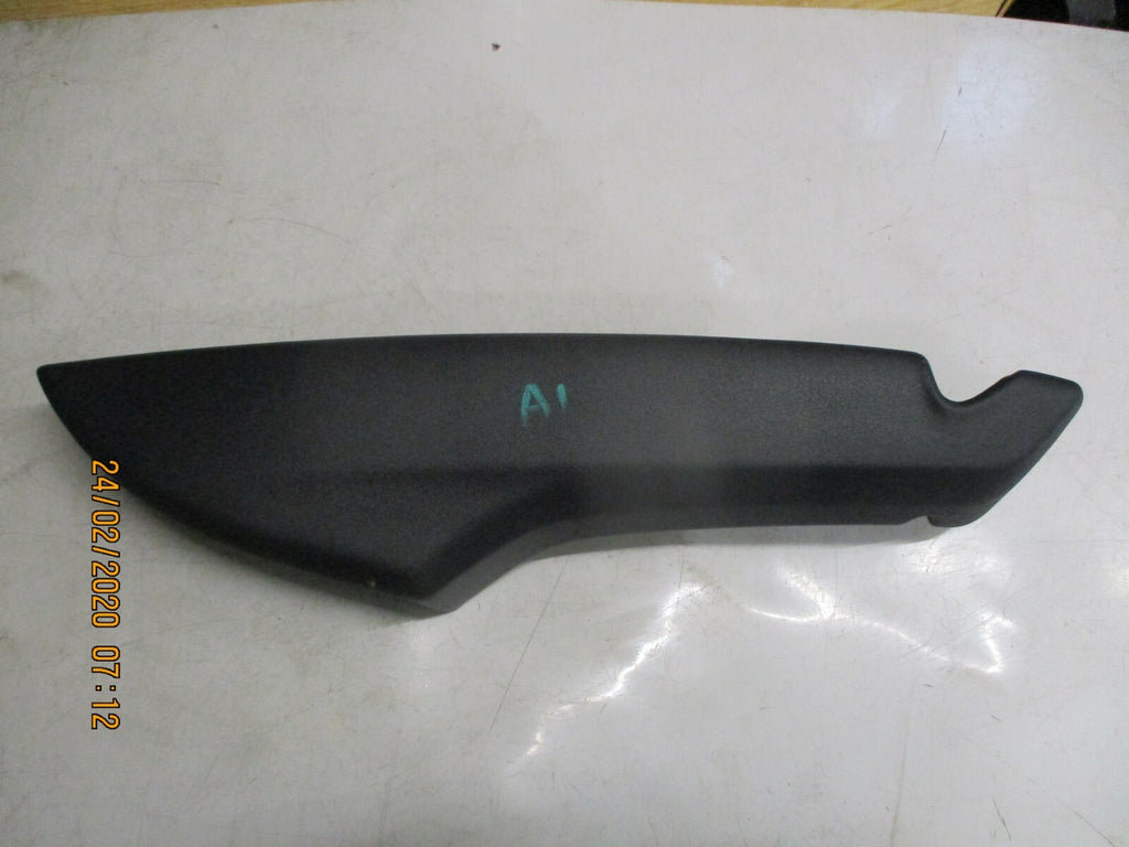 AUDI A1 MK1 8X 2017 NS PASSENGER SIDE DOOR CARD LEATHER PAD TRIM PANEL 8X3867173