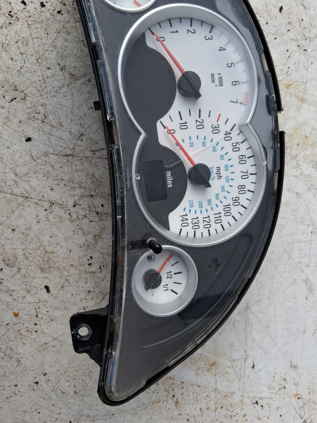 2005 VAUXHALL CORSA C SPEEDO SPEEDOMETER INSTRUMENT CLUSTER 88311302