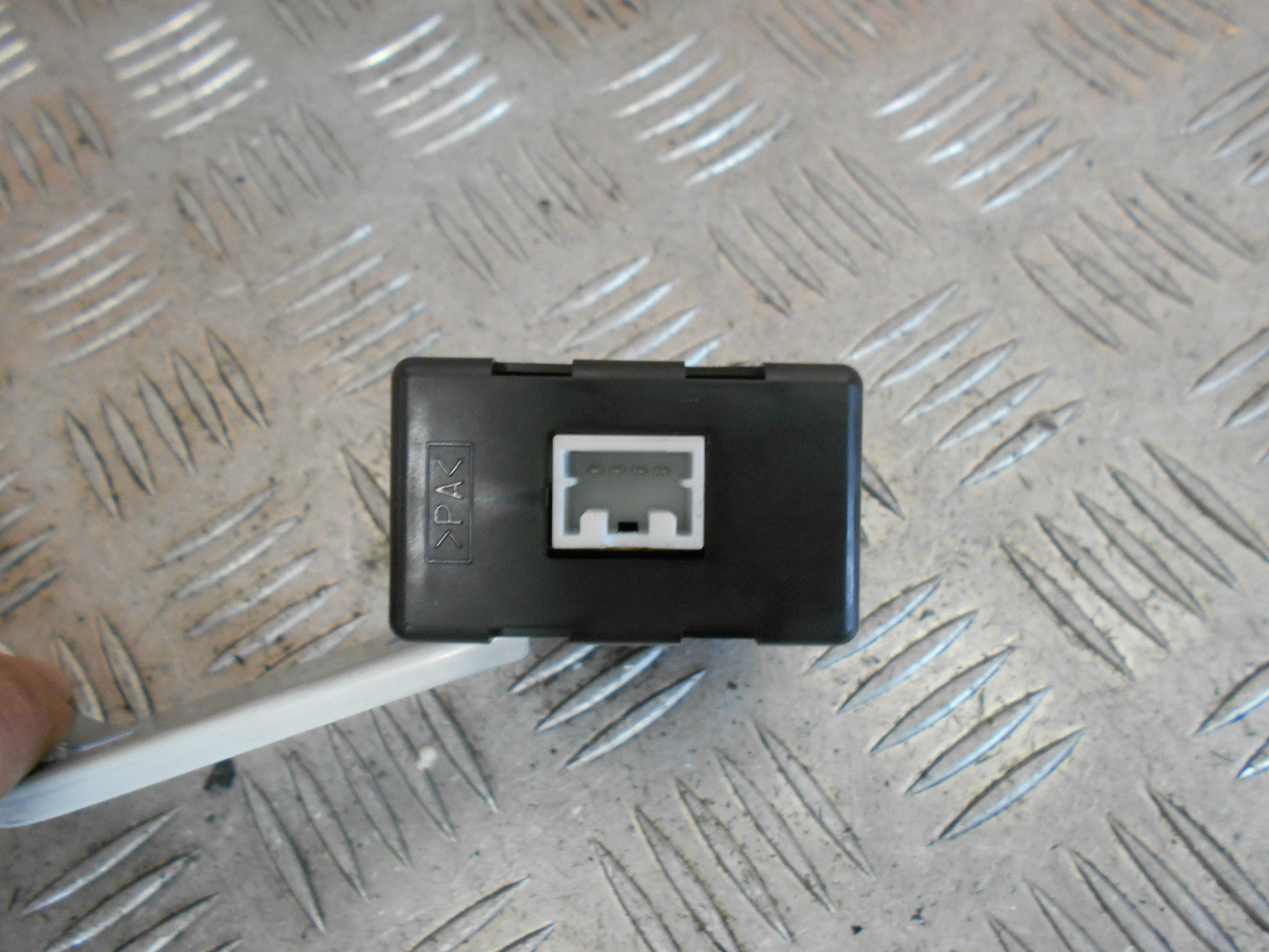 NISSAN JUKE 2012 1.6 16V CONTROL SENSOR UNIT TWC1G124 WC1G162C 110CB V