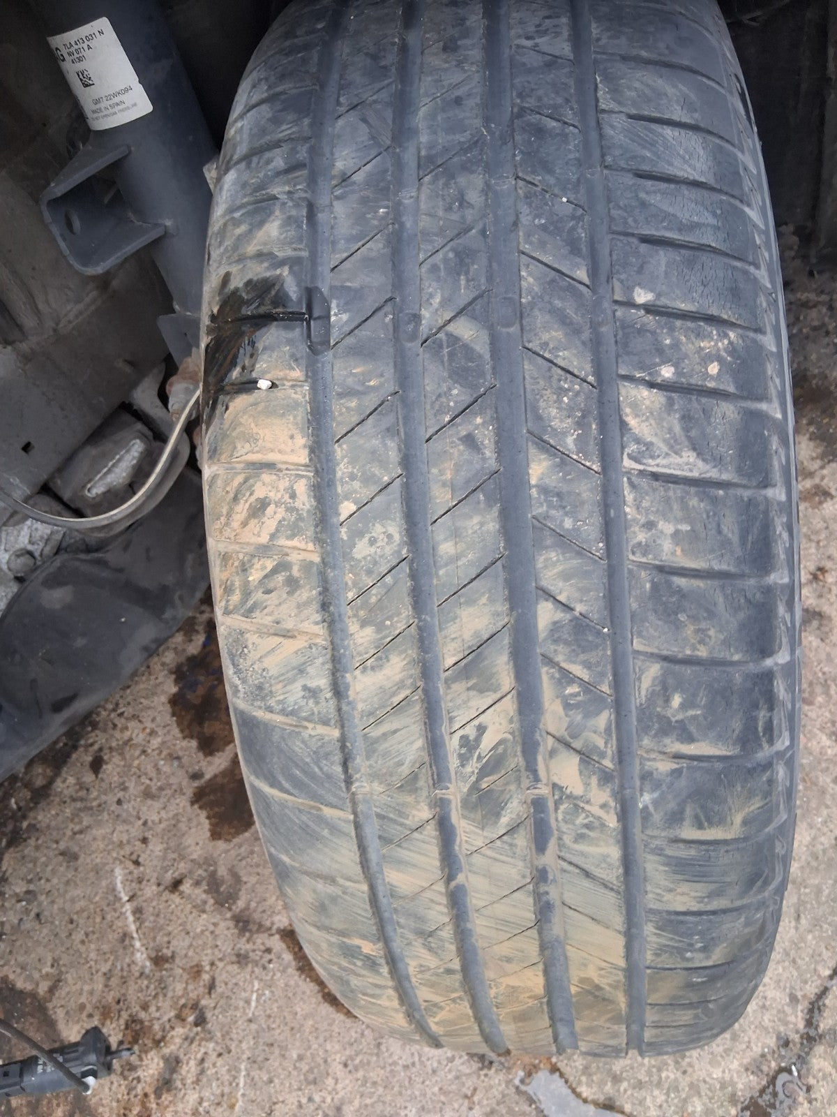 2023 VOLKSWAGEN CARAVELLE T6.1 17 INCH ALLOY WHEEL WITH TYRE 235/55R17
