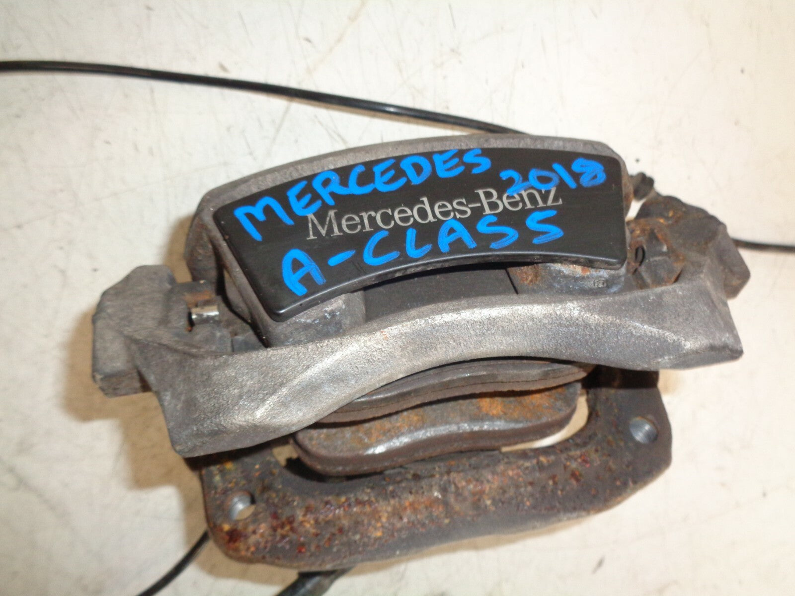 MERCEDES BENZ 2018 2.1 DIESEL A200d DRIVER SIDE FRONT BRAKE CALIPER WITH SENSOR