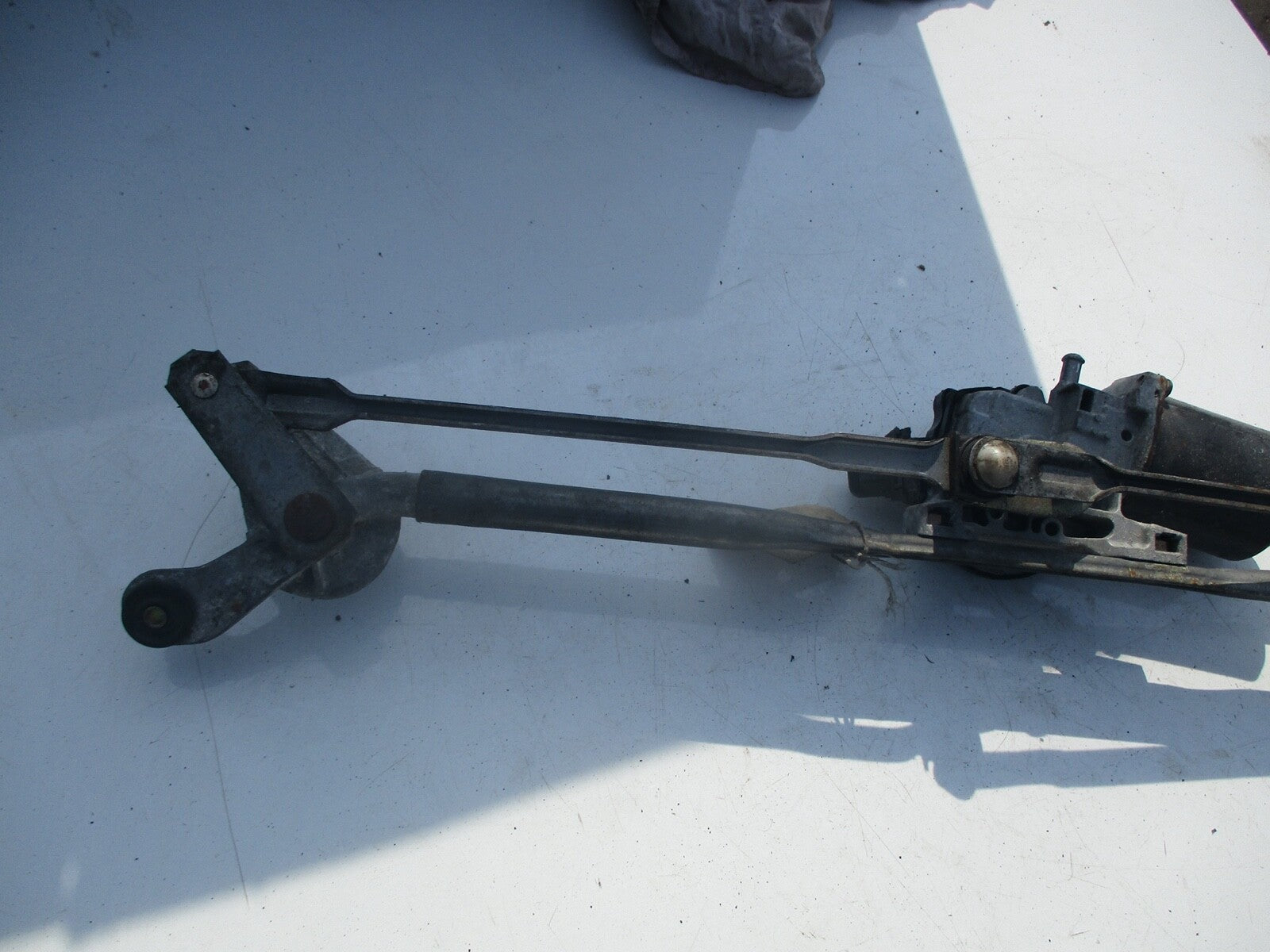 MAZDA RX8 2004 FRONT WIPER MOTOR AND LINKAGE 849200 8131