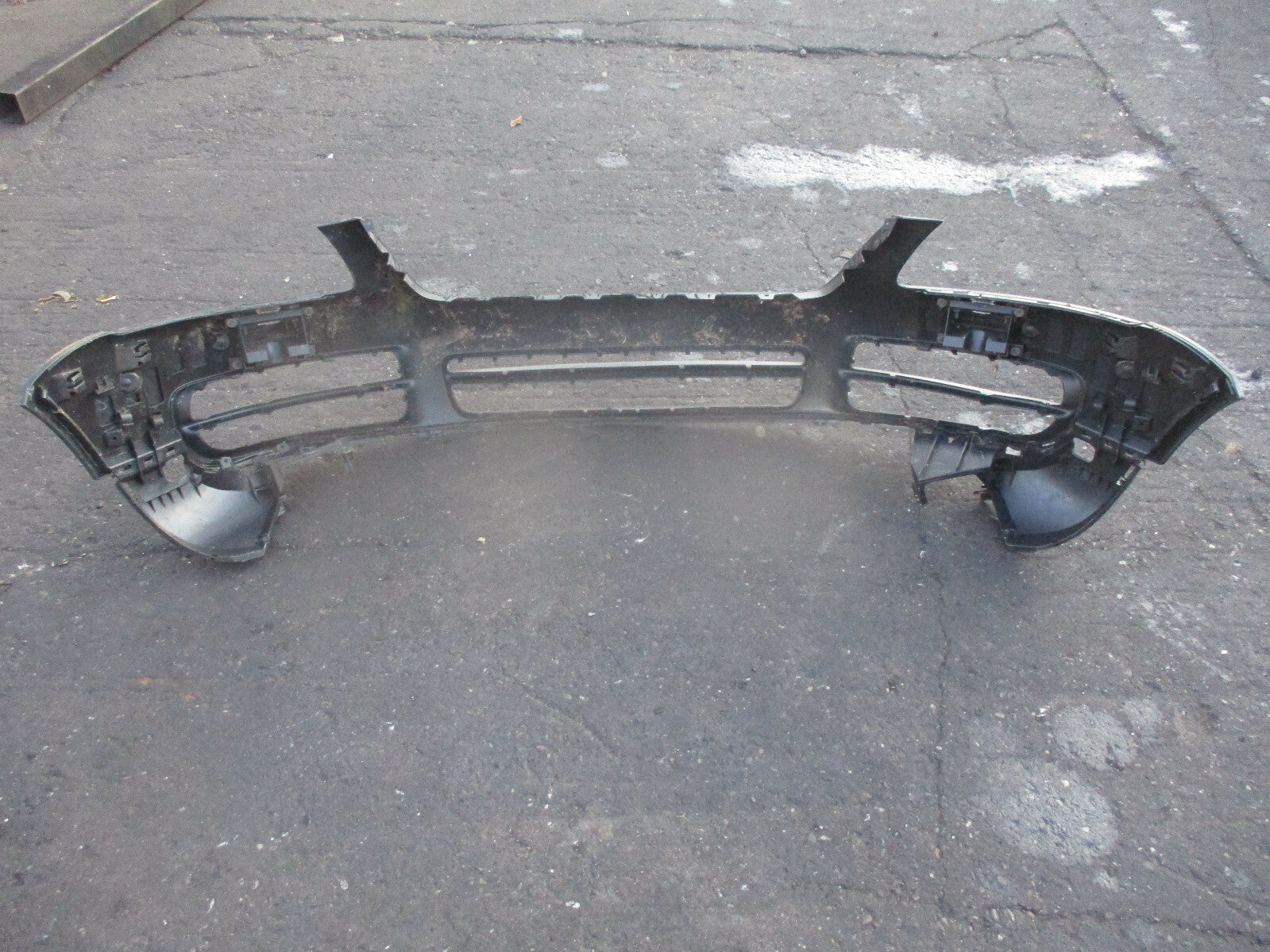 VOLKSWAGEN TOUAREG 2002 - 2007 FRONT BARE BUMPER BLACK PLASTIC