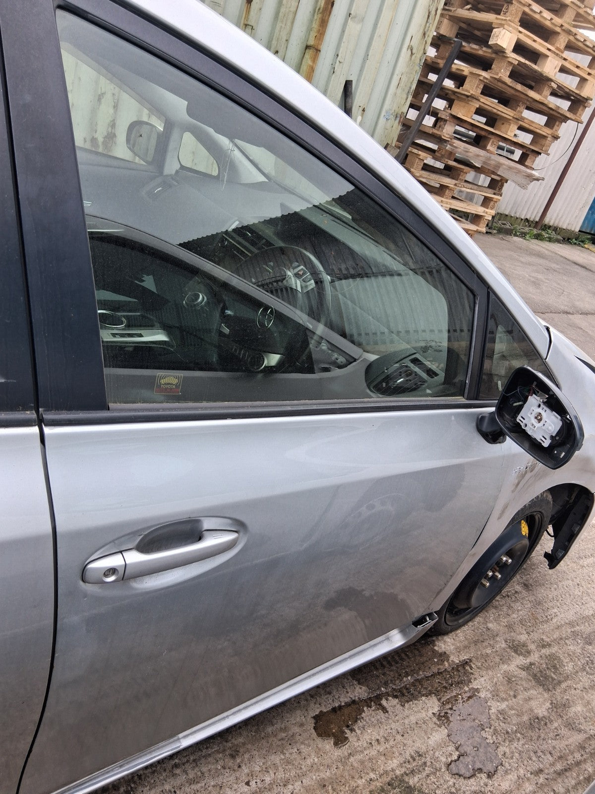 2018 TOYOTA PRIUS V PLUS XW40 OSF DRIVER SIDE FRONT RIGHT BARE DOOR SILVER