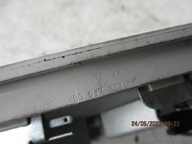 AUDI A6 2002 FRONT INTERIOR READING LIGHT LAMP 4B0947303