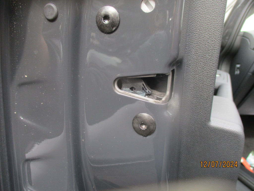 2023 VW VOLKSWAGEN GOLF MK8 HATCH NSF PASSENGER SIDE FRONT DOOR LOCK MECHANISM