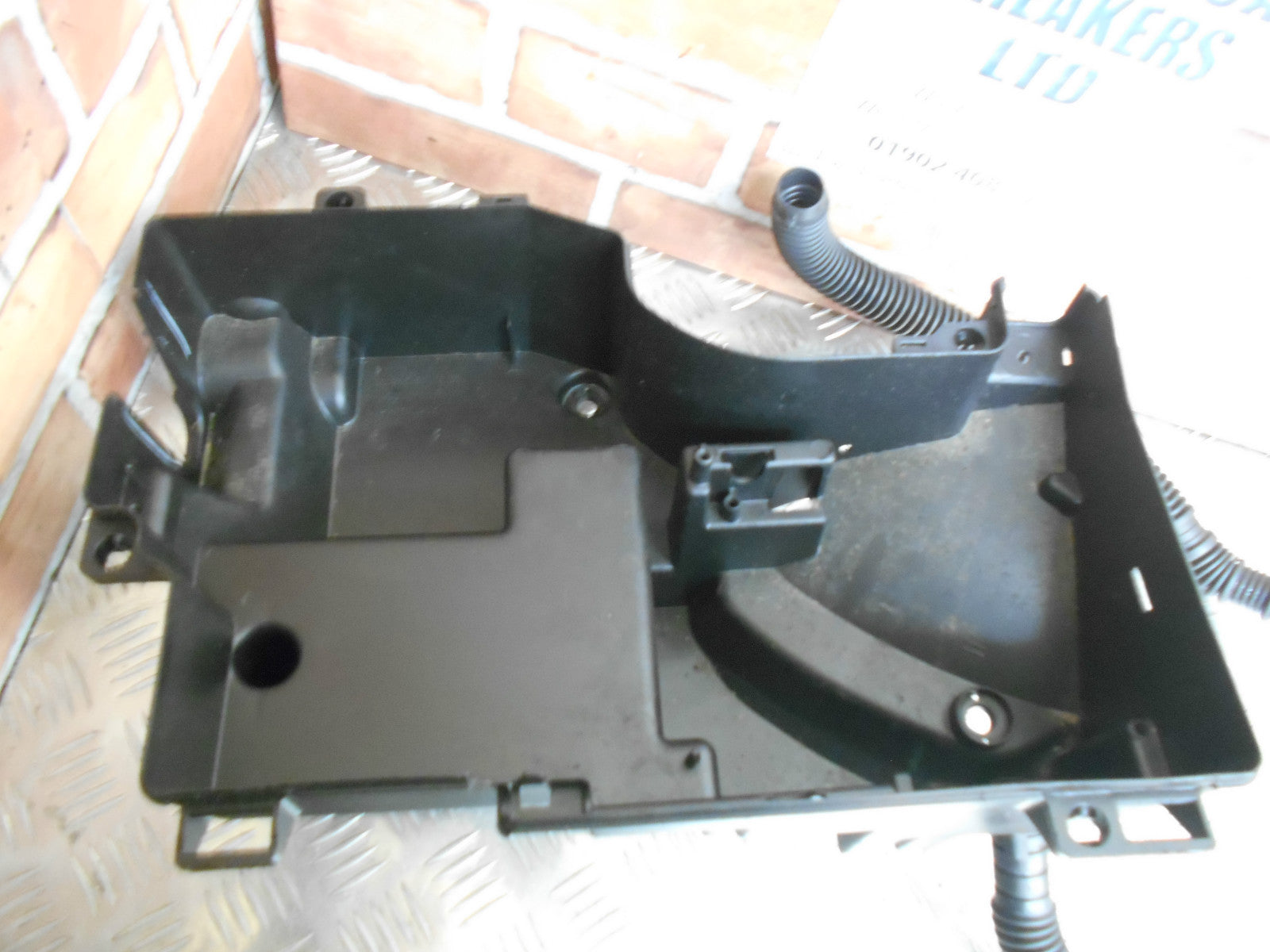 CITROEN C5 2005 FUSE BOX TRAY & LOOM COVER PIPE 9632653580