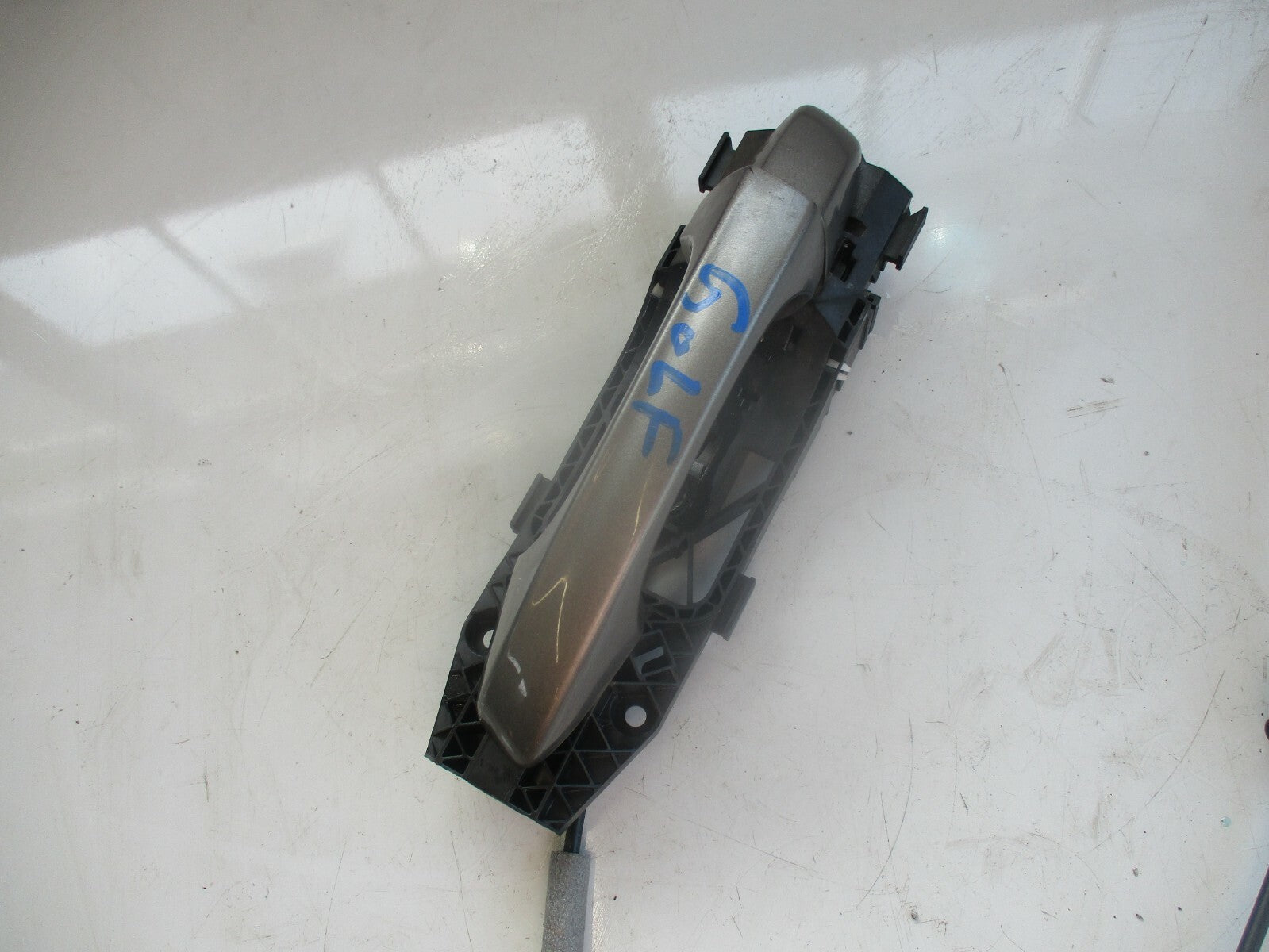 VW VOLKSWAGEN GOLF MK7 NSF PASSENGER SIDE FRONT DOOR LOCK MECH & HANDLE SILVER