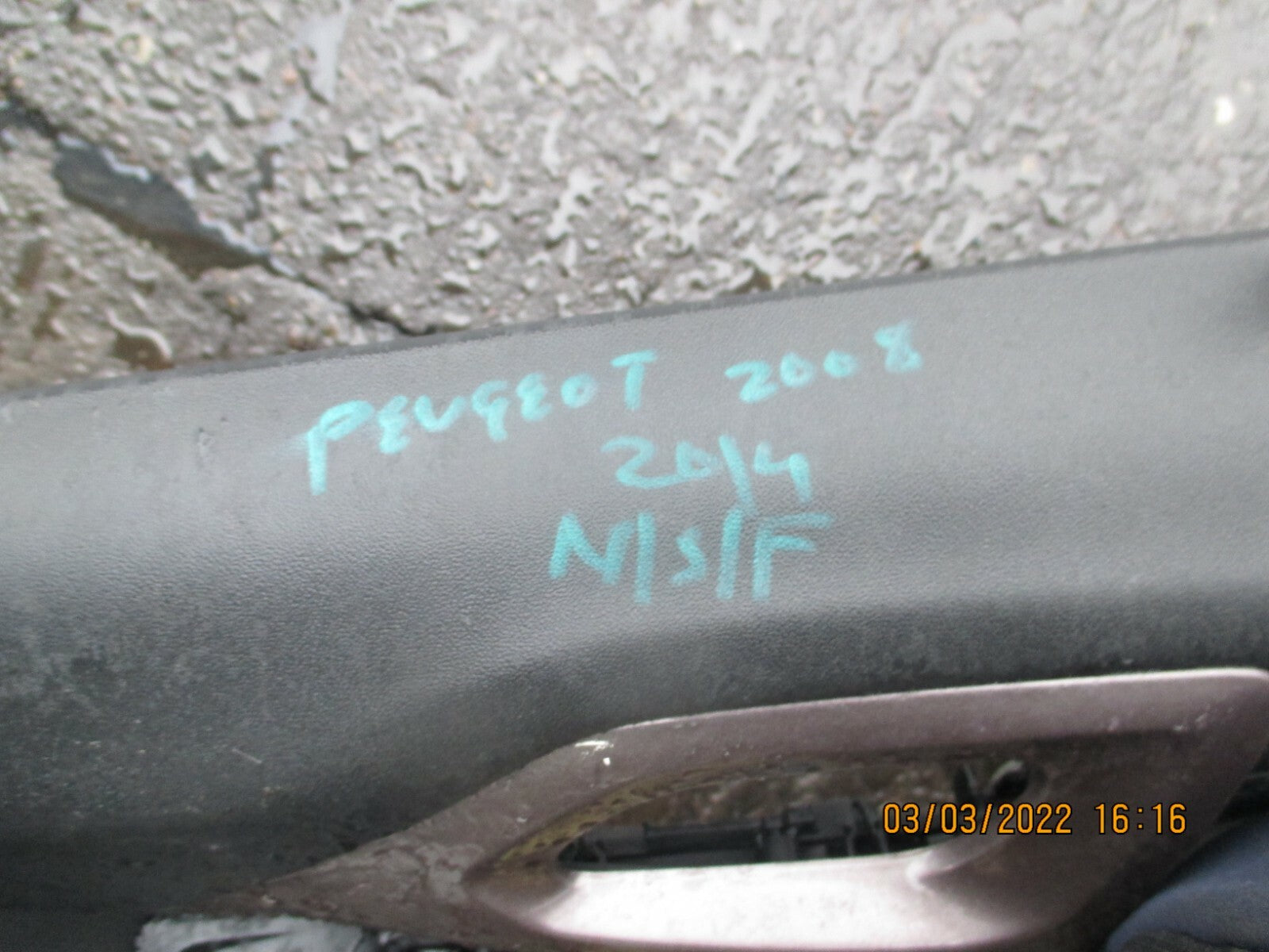 PEUGEOT 2008 2014 5DR NSF PASSENGER SIDE FRONT DOOR CARD 98029870ZD