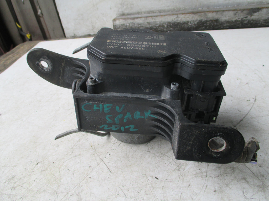 CHEVROLET SPARK 2010 ABS PUMP & MODULATOR 95996701