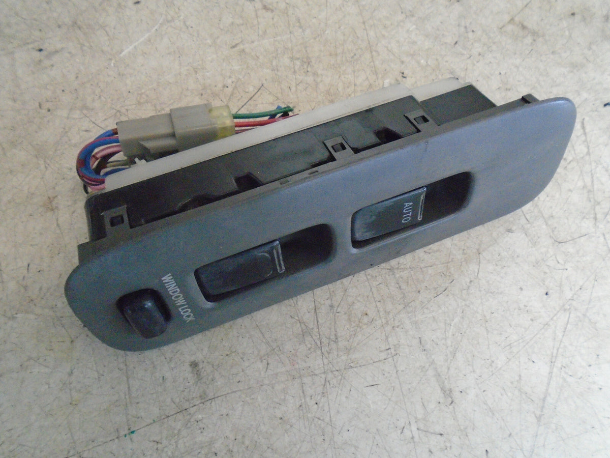 SUZUKI BALENO MK1 3 DOOR ELECTRIC WINDOW SWITCH