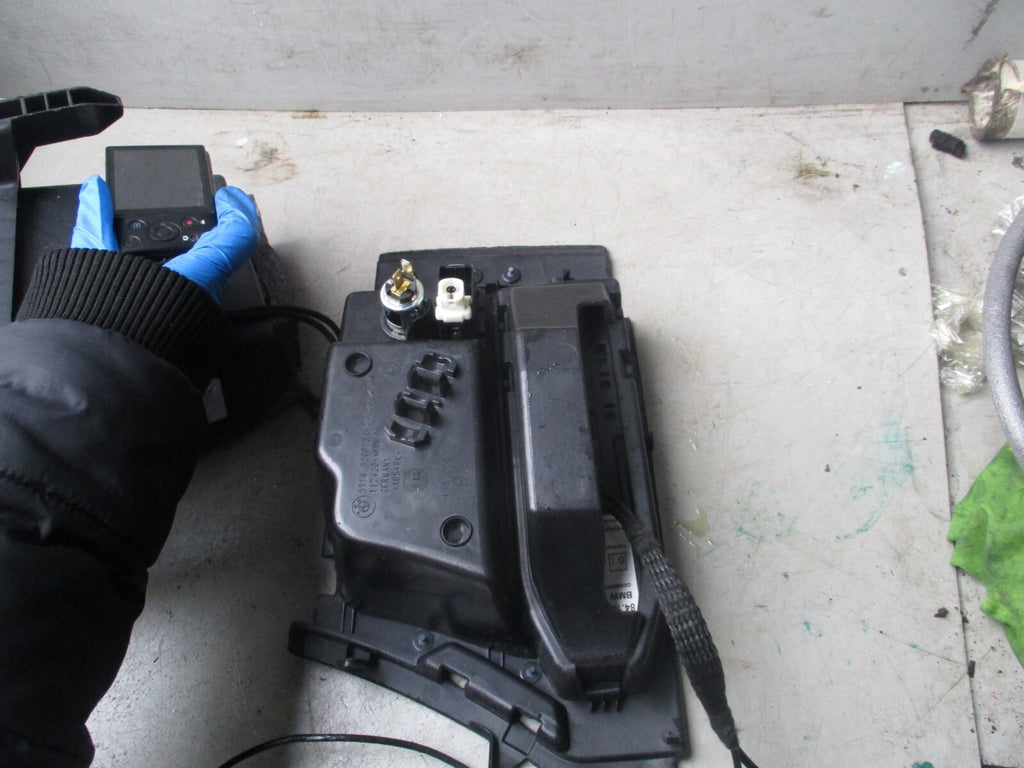 2011 BMW 5 SERIES MIDDLE CENTRE ARM REST ARMREST 51169206731-01 (ref s)