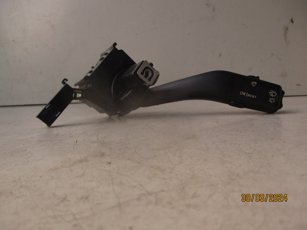 2005 VOLKSWAGEN GOLF MK5 WIPER AND INDICATOR STALKS 1K0953519A 1K0953513A