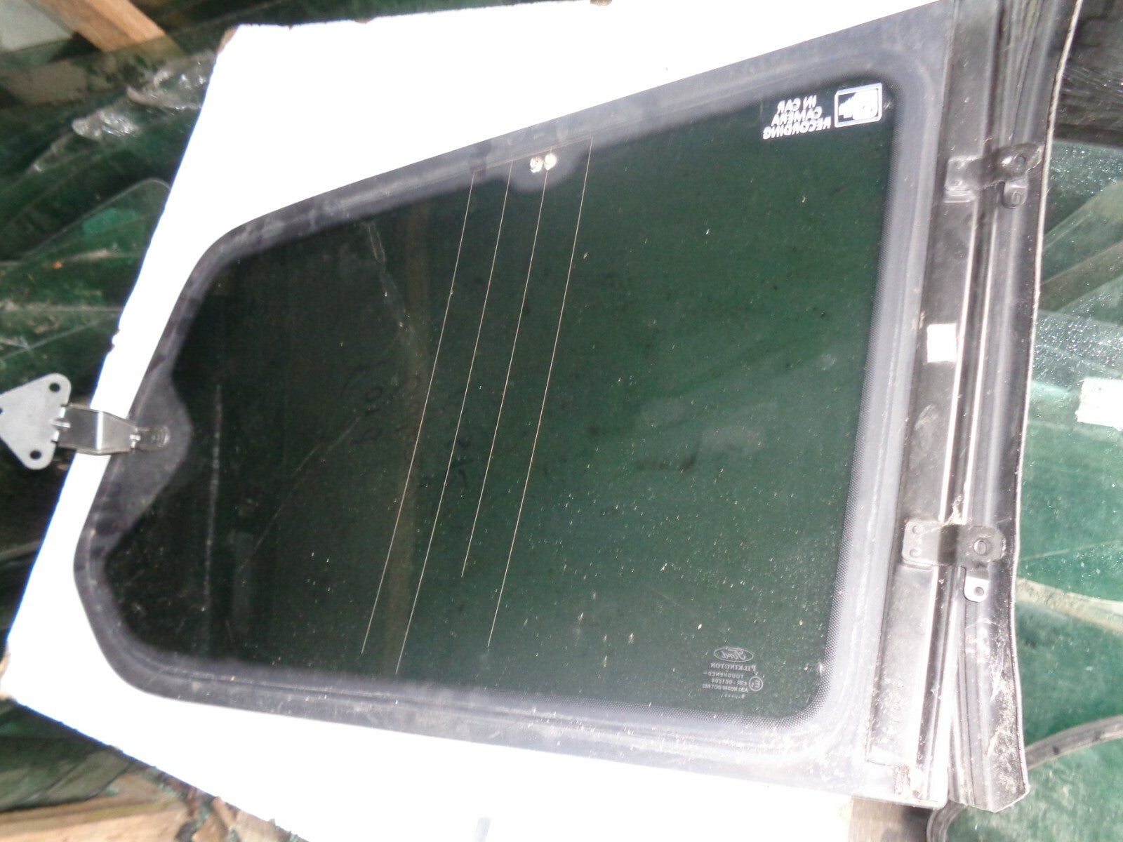FORD GALAXY 2009 DOOR NSR PASSENGER SIDE REAR DOOR QUARTER WINDOW GLASS