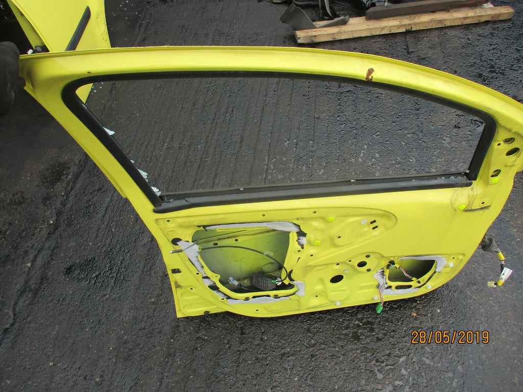 PEUGEOT 107 PRE FACELIFT NSF PASSENGER SIDE FRONT DOOR KBL YELLOW