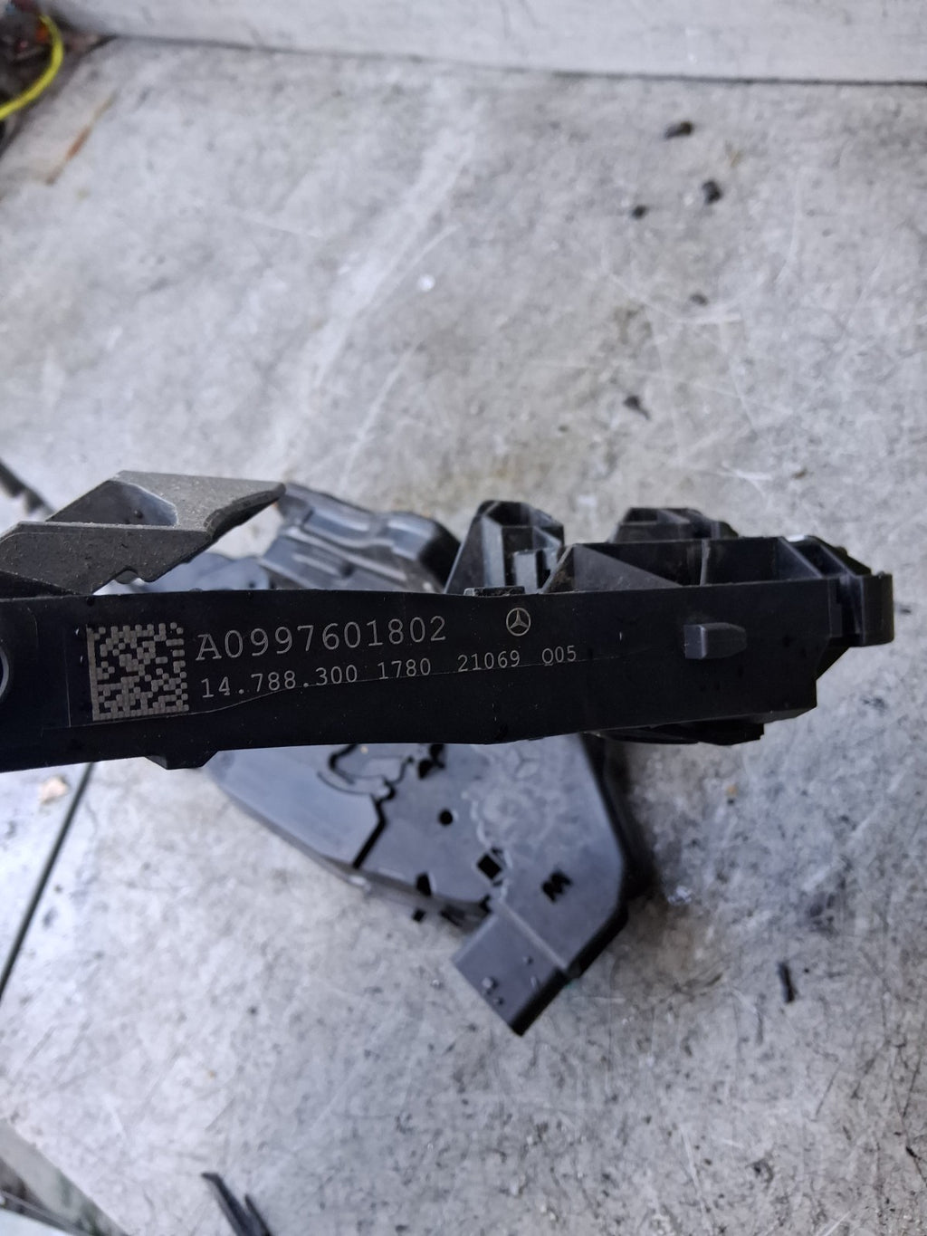 2021 MERCEDES A CLASS V177 OSR DRIVER REAR DOOR LOCK MECHANISM A1770032999