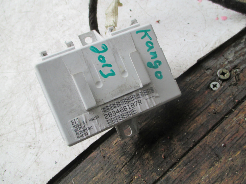 RENAULT KANGOO 2013 SAT NAV ANTENNA CONTROL MODULE ECU 283466187R