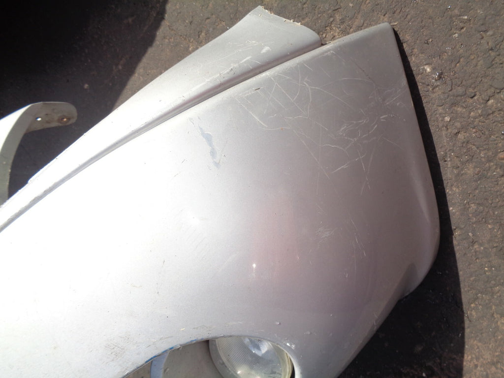CHRYSLER GRAND VOYAGER 2006 FRONT BUMPER COMPLETE WHITE