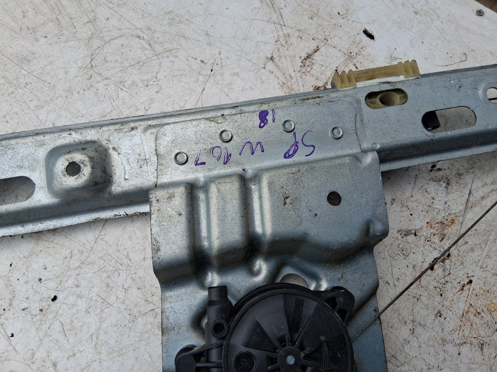 2019 MERCEDES SPRINTER W907 NS PASSENGER SIDE WINDOW MOTOR REGULATOR A9107201000