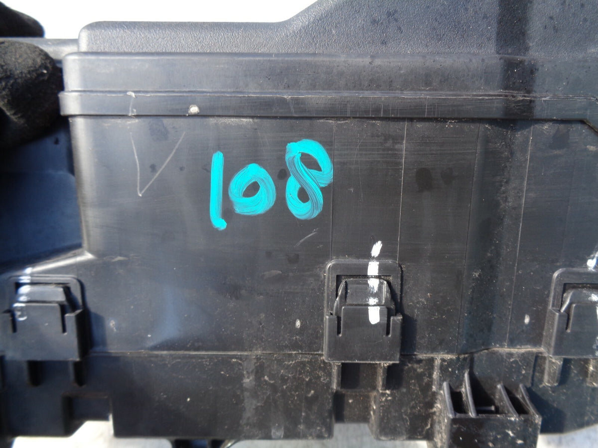 PEUGEOT 108 2014 1.0 PETROL HATCHBACK FUSE RELAY BOX 821110HF90F
