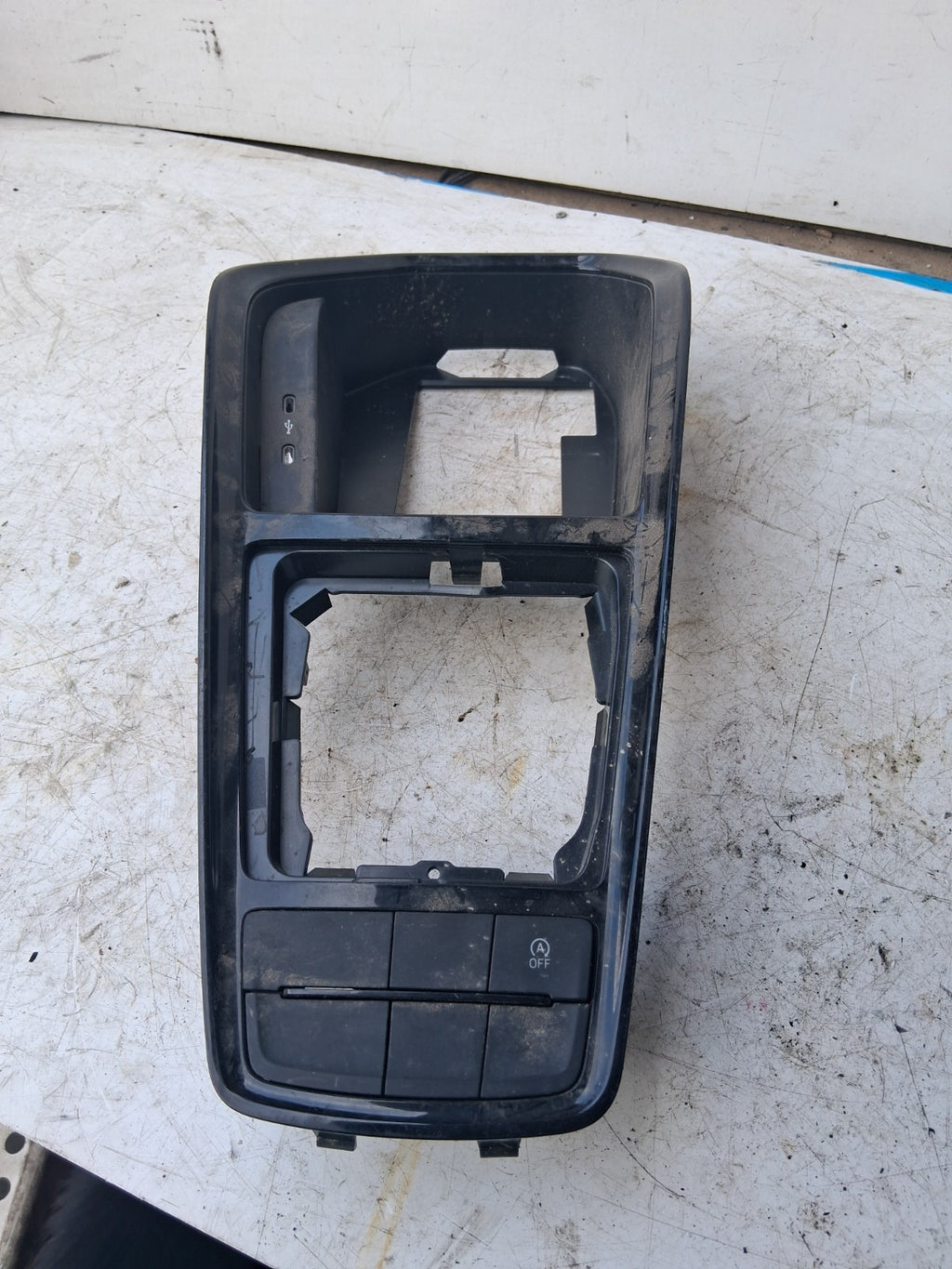 2021 SKODA SCALA GEARSTICK SURROUND TRIM PANEL 656863212A