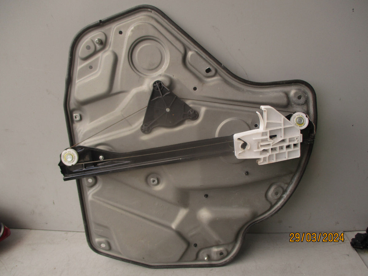 2010 SKODA OCTAVIA NSR WINDOW REGULATOR MOTOR 5K0959704A 1Z0839656F
