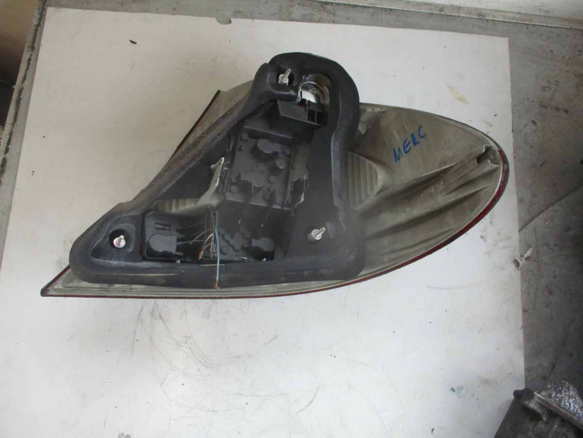 MERCEDES SPRINTER CLK C209 NSR PASSENGER LEFT SIDE REAR TAIL LIGHT A2098200164