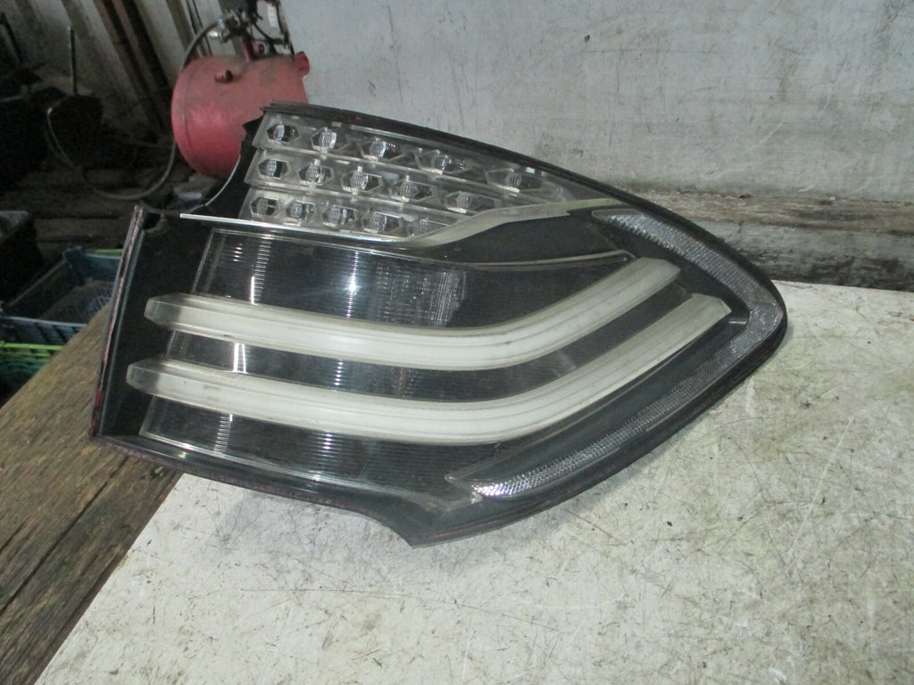 BMW 5 SERIES GT F07 2016 OSR DRIVER SIDE REAR TAIL KIGHT DAMAGED 7306166