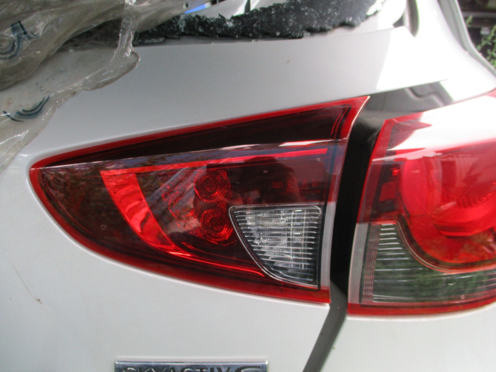 2023 MAZDA 2 MK3 DJ FACELIFT OSR DRIVER SIDE REAR INNER TAIL LIGHT LAMP