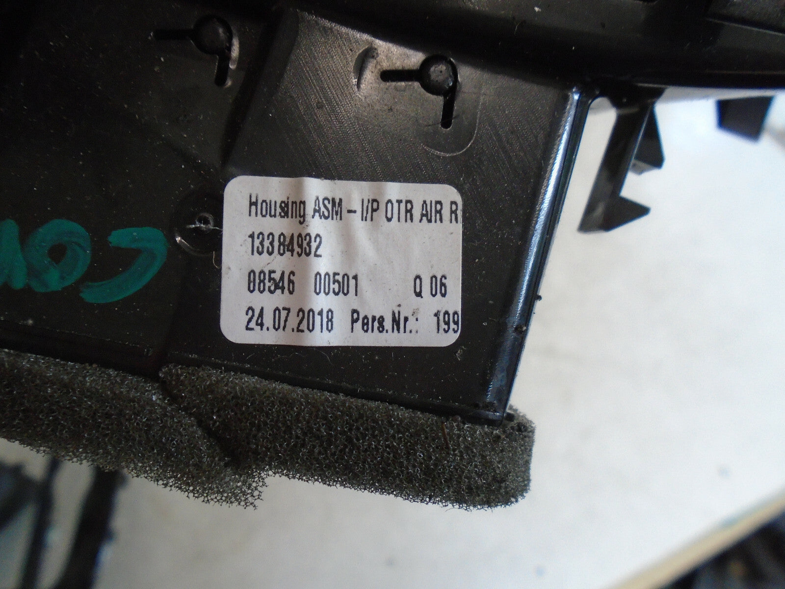 VAUXHALL CORSA E 2018 OSF DRIVER SIDE FRONT DASH AIR VENT 13384932
