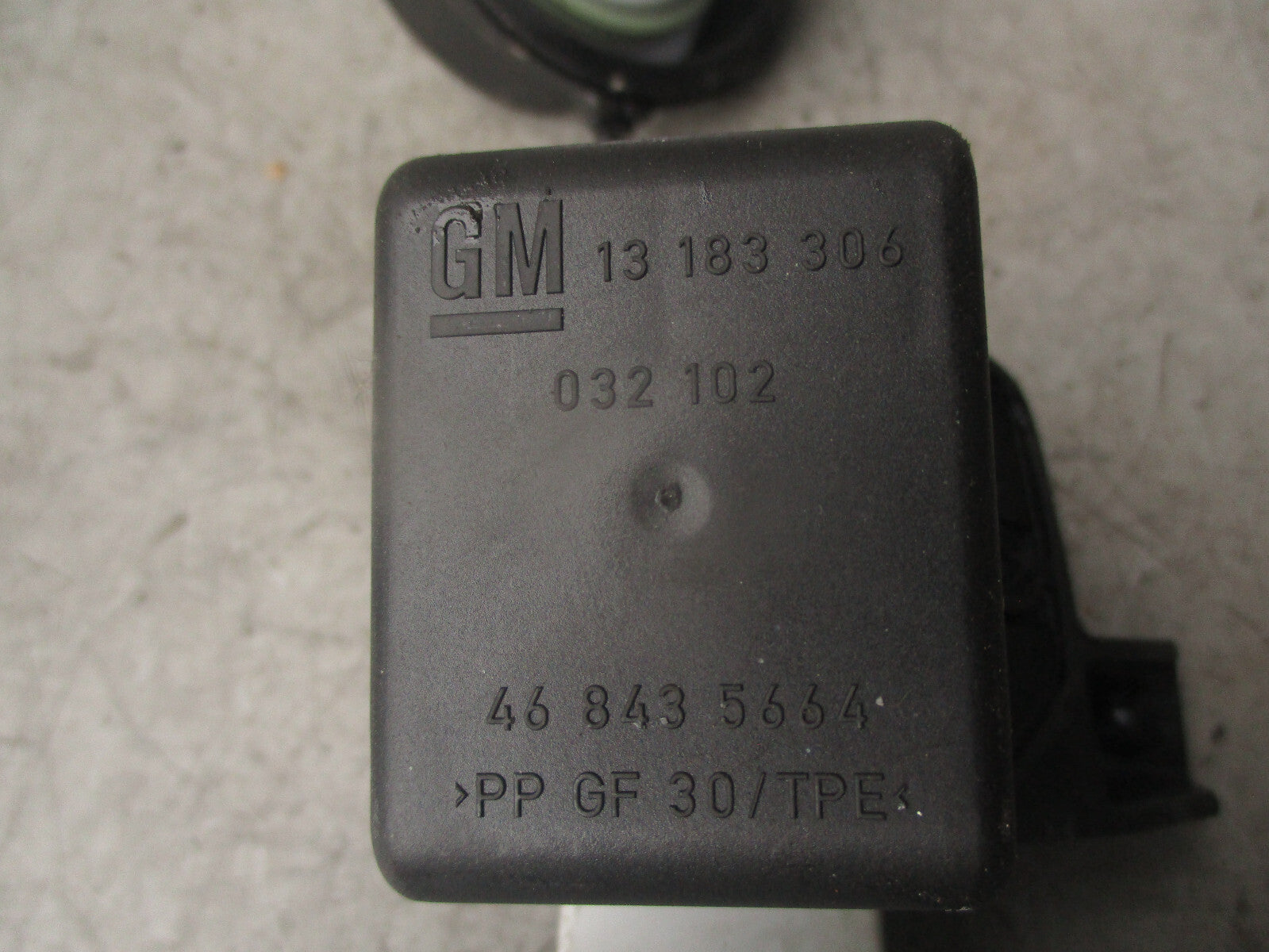 2019 VAUXHALL CORSA E FUEL FILLER FLAP COVER & CAP 13427918