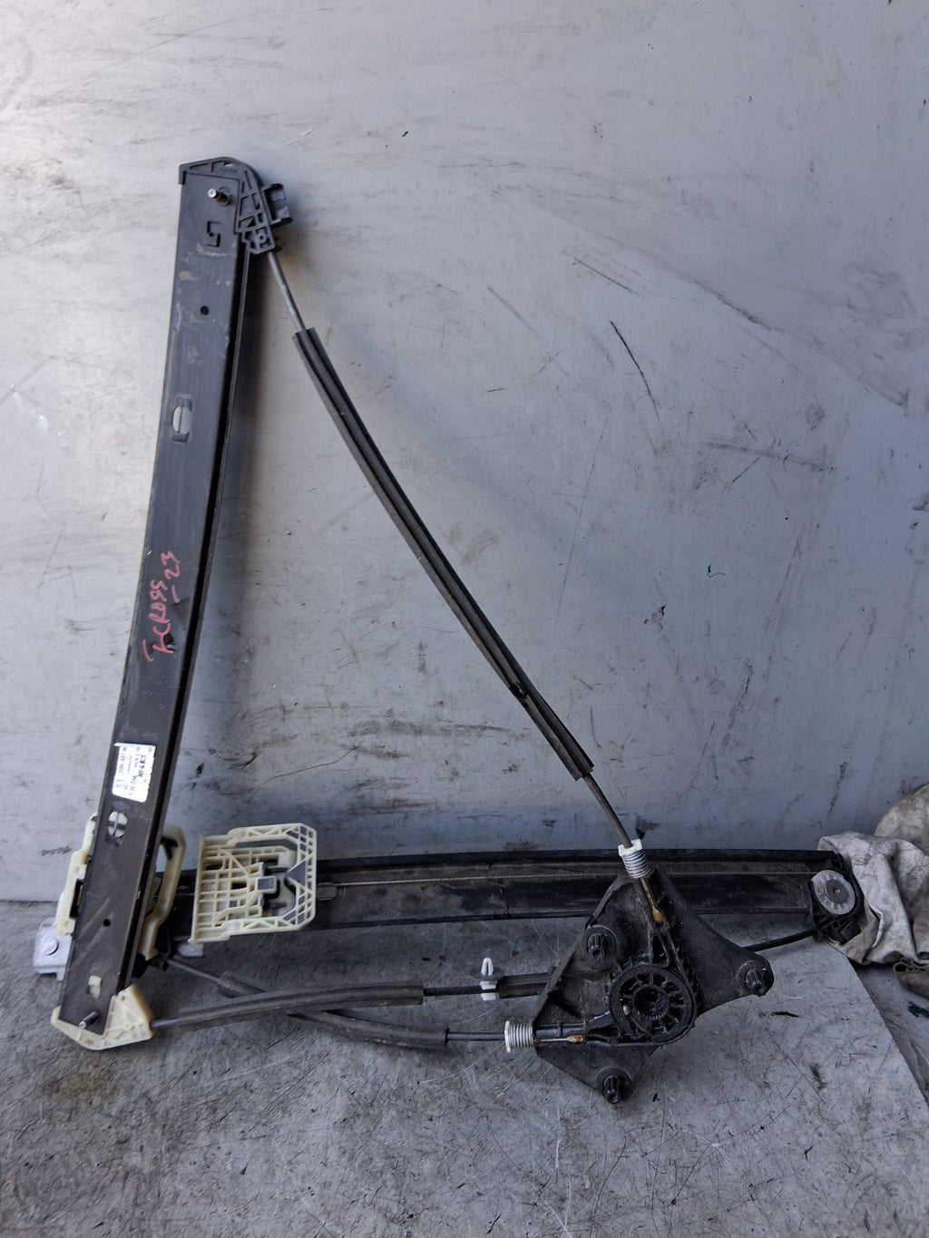 VW VOLKSWAGEN T CROSS 2023 NSF PASSENGER SIDE FRONT WINDOW REGULATOR 2GM837461C