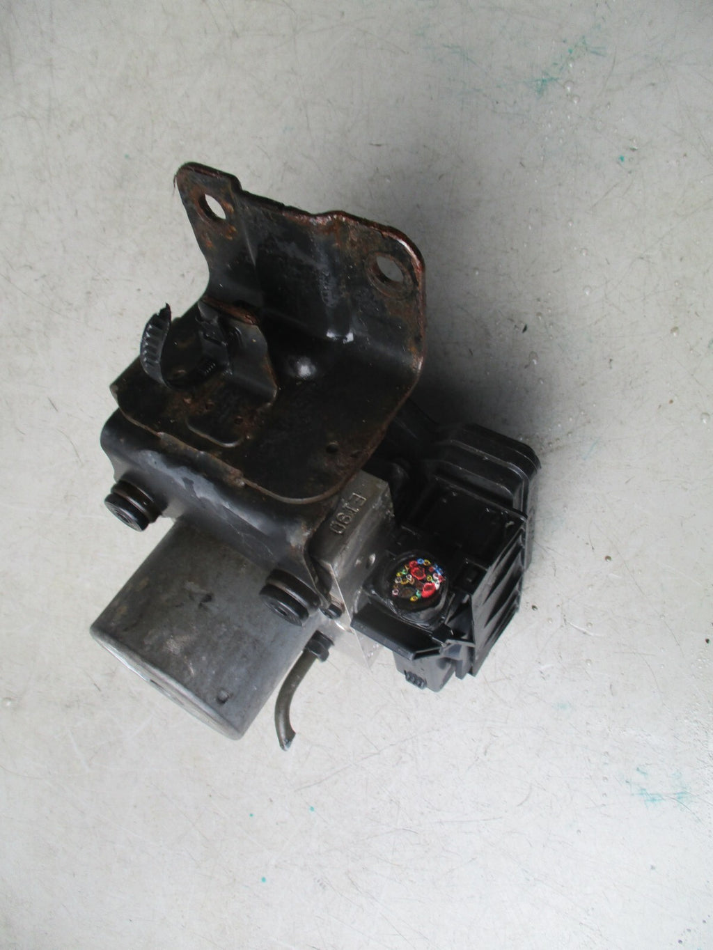 2012 HYUNDAI I40 1.7 DIESEL ABS CONTROL MODULE 589203Z910