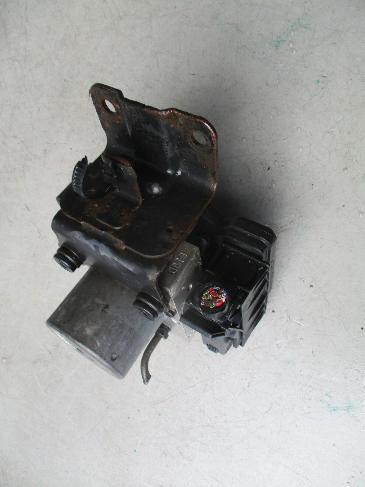 2012 HYUNDAI I40 1.7 DIESEL ABS CONTROL MODULE 589203Z910