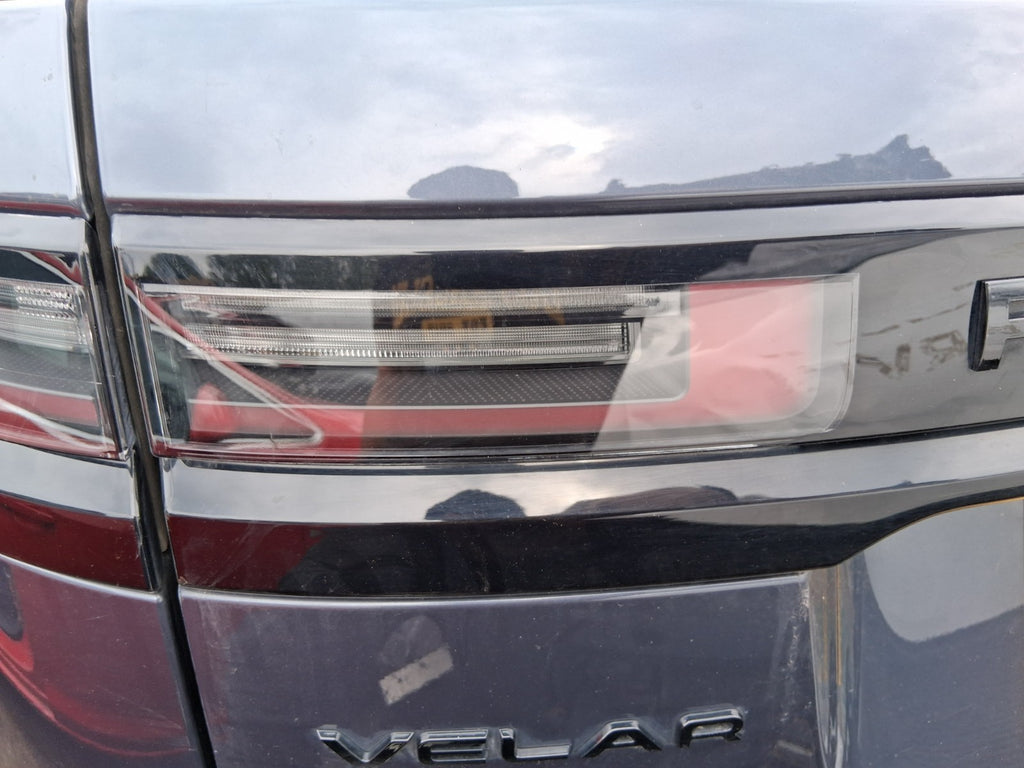 2024 RANGE ROVER VELAR DYNAM FACELIFT REAR TAILGATE BOOT LIGHT BAR