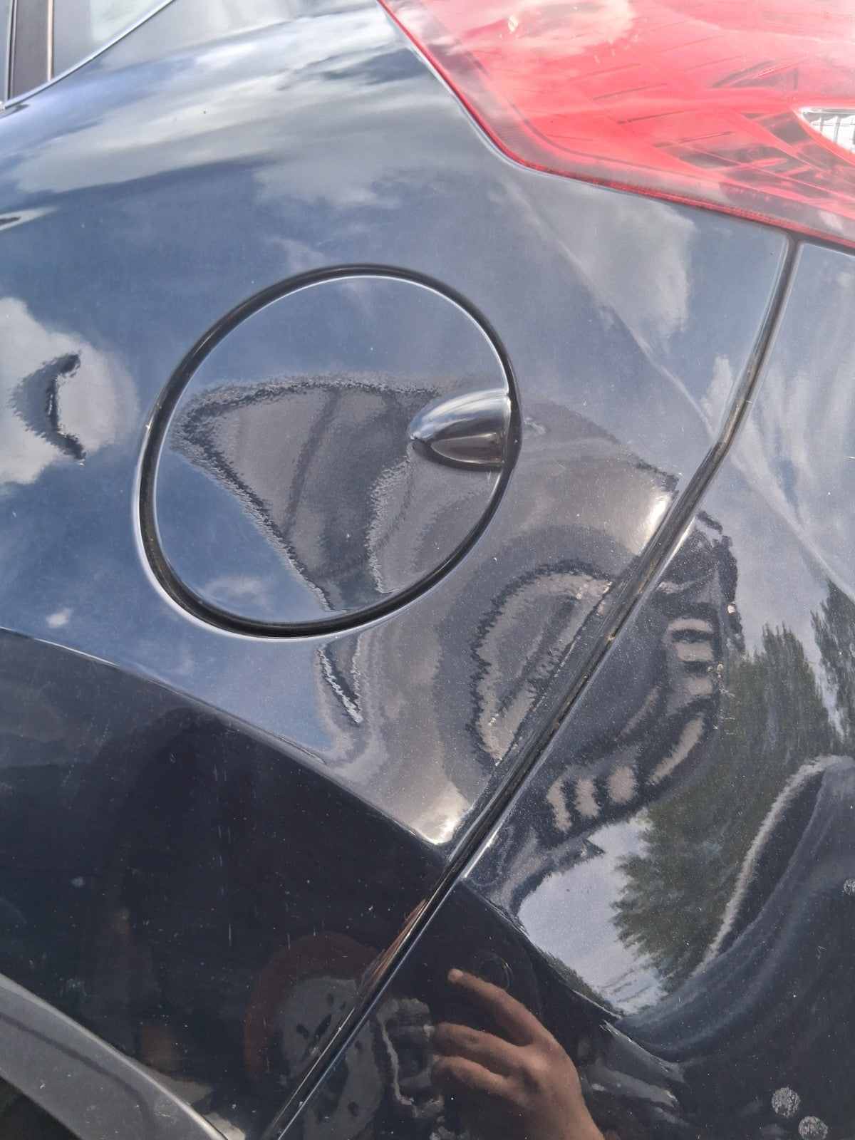 2012 FORD FIESTA ZETEC MK7 5 DOOR FUEL FLAP LID COVER BLACK